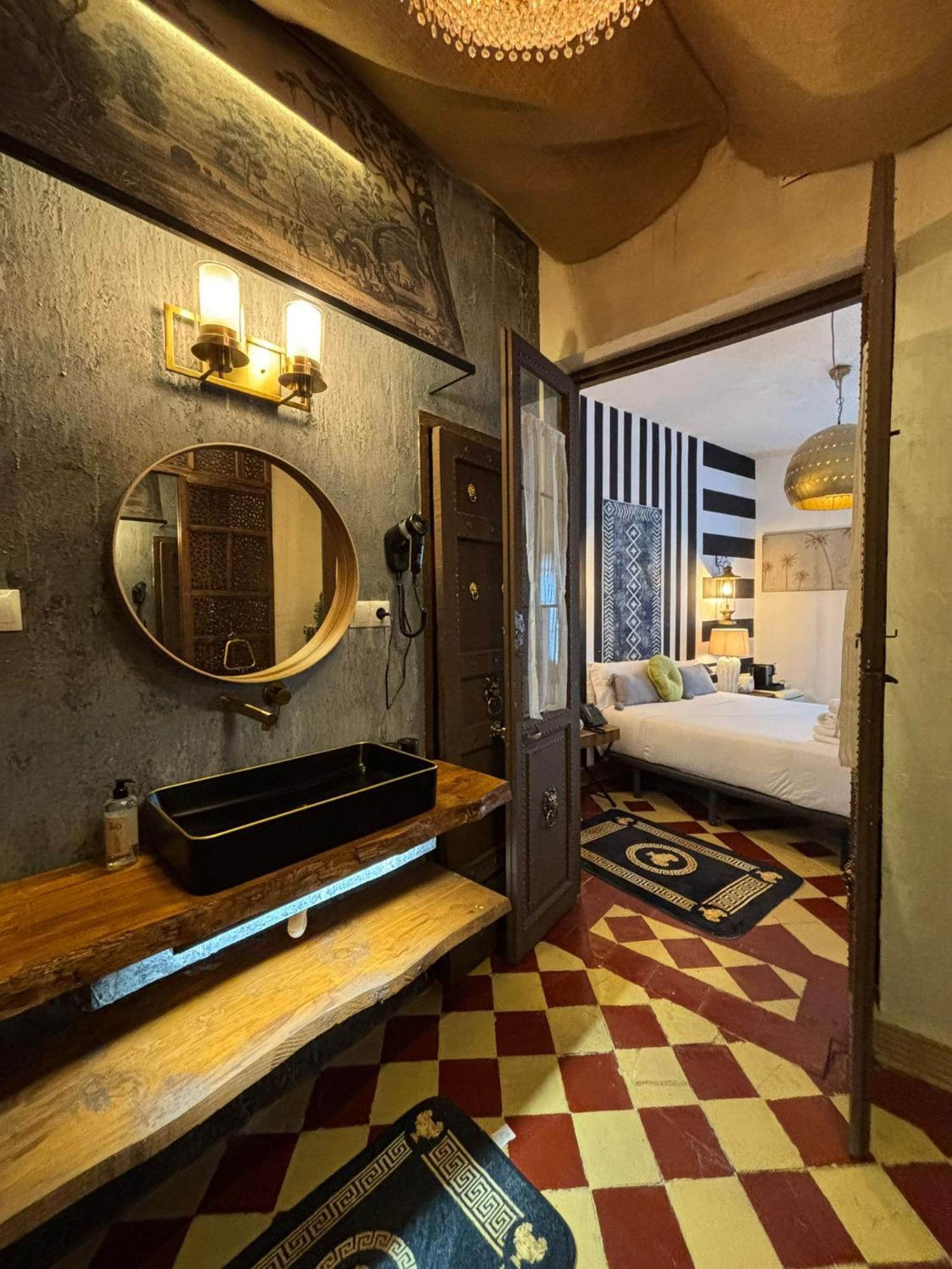 Hotel Life Gran Via Madrid Bagian luar foto