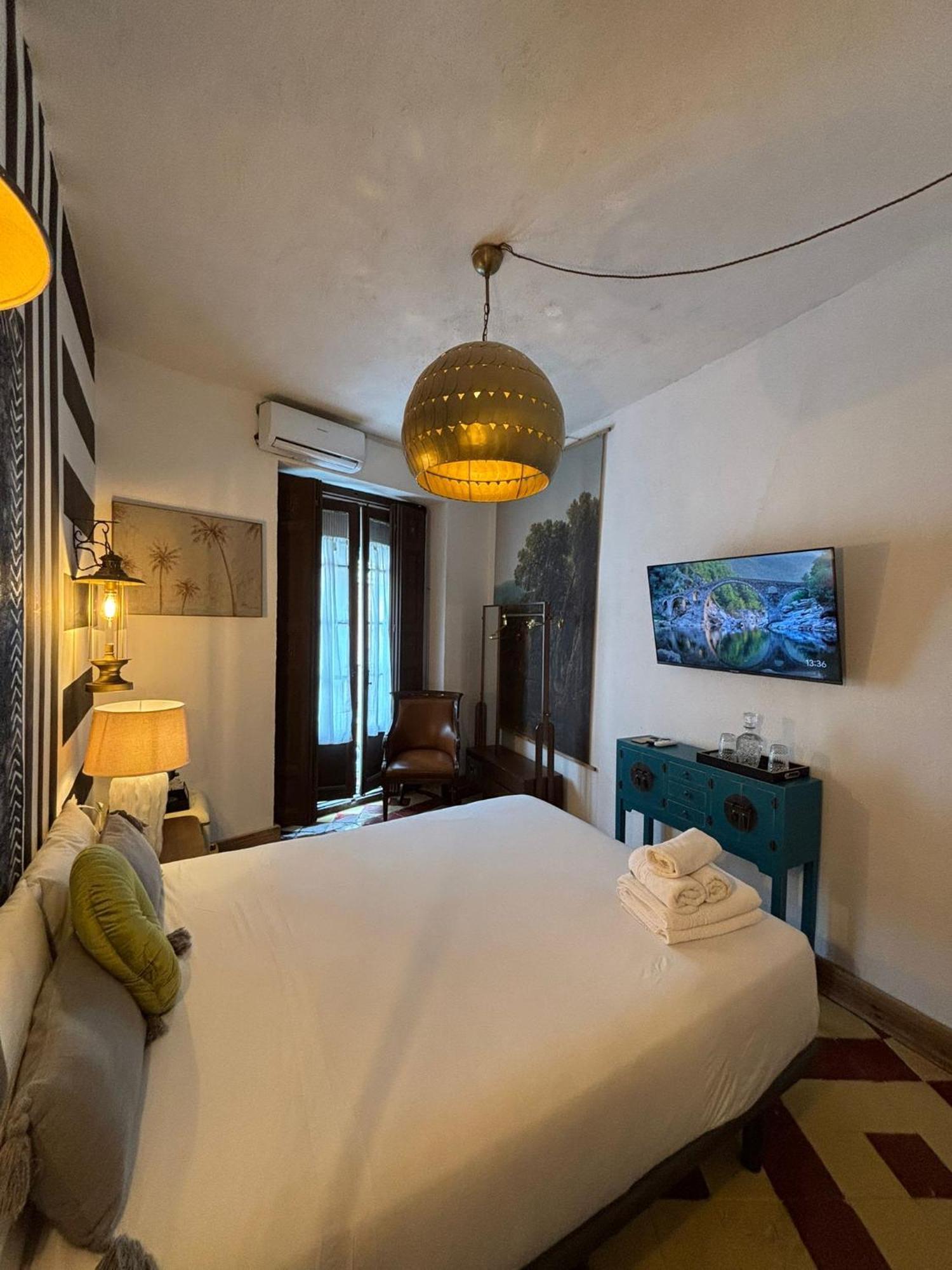 Hotel Life Gran Via Madrid Bagian luar foto